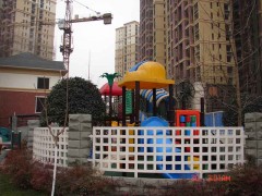 成都哪里的兒童組合滑梯價格便宜？-- 成都金捷諾公司設(shè)備廠銷售部