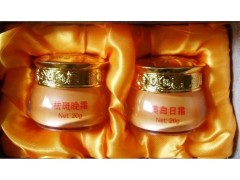 東方古韻嫩膚養(yǎng)顏組合，東方古韻效果怎么樣，二合一質(zhì)量如何-- 廣西南寧市護(hù)膚精品化妝品公司銷(xiāo)售部