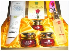 正品金裝燕窩素化妝品代理商，5件套燕窩素-- 廣西南寧市護(hù)膚精品化妝品公司銷售部