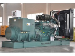 揚(yáng)州500KW通柴發(fā)電機(jī)組多少錢？領(lǐng)馭電機(jī)告訴你價格-- 江蘇領(lǐng)馭電機(jī)有限公司