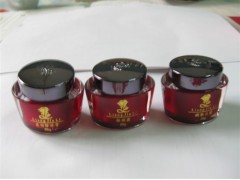 香港靚嘉麗中藥祛斑三合一。廣州靚麗堂化妝品出品-- 廣西南寧市護(hù)膚精品化妝品公司銷售部