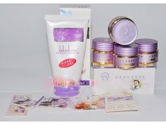 杜靜桂子白里透紅四合一-- 廣西南寧市護(hù)膚精品化妝品公司銷售部
