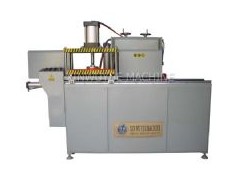 供應(yīng)濟南鋁邊框萬能端面銑床－鋁型材加工設(shè)備-- 濟南新五岳光伏科技有限公司