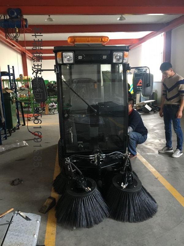 青島玻璃鋼掃地機外殼規(guī)格尺寸可定制-- 青島科瑞德玻璃鋼有限公司
