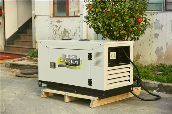 四缸水冷15kw靜音柴油發(fā)電機(jī)組型號-- 上海豹羅實(shí)業(yè)有限公司