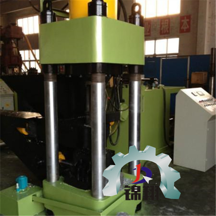 合肥立式全自動舔鹽磚壓塊機(jī) 畜牧場壓塊機(jī)系列-- 鄭州錦翔機(jī)械設(shè)備有限公司